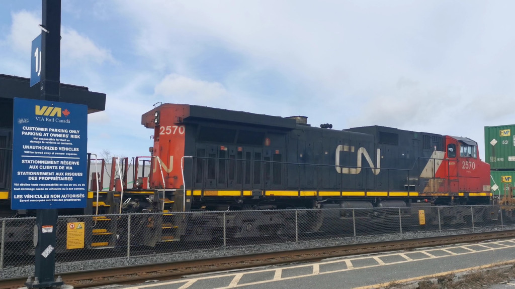 CN 2570